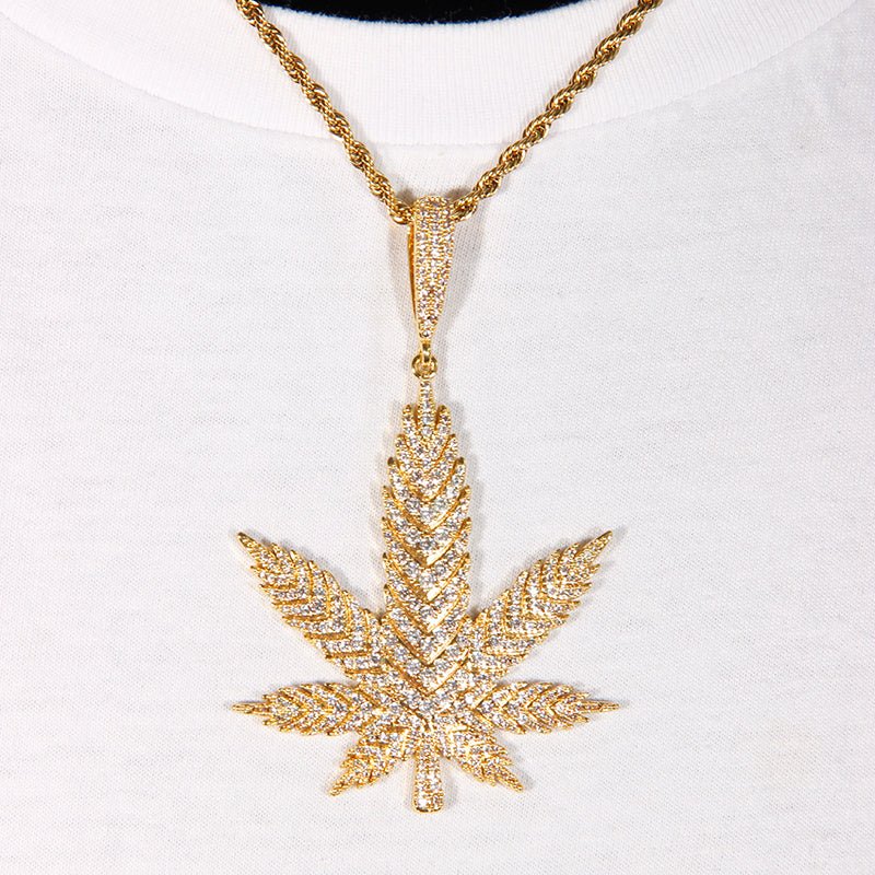 Iced Solid Big Leaf Pendant ZUU KING