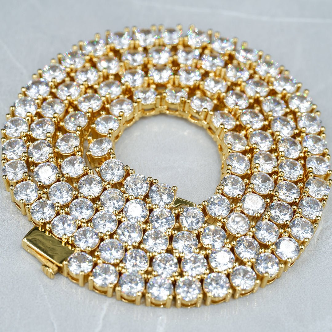 5mm Upside Down Cross Tennis Necklace In 18k Gold