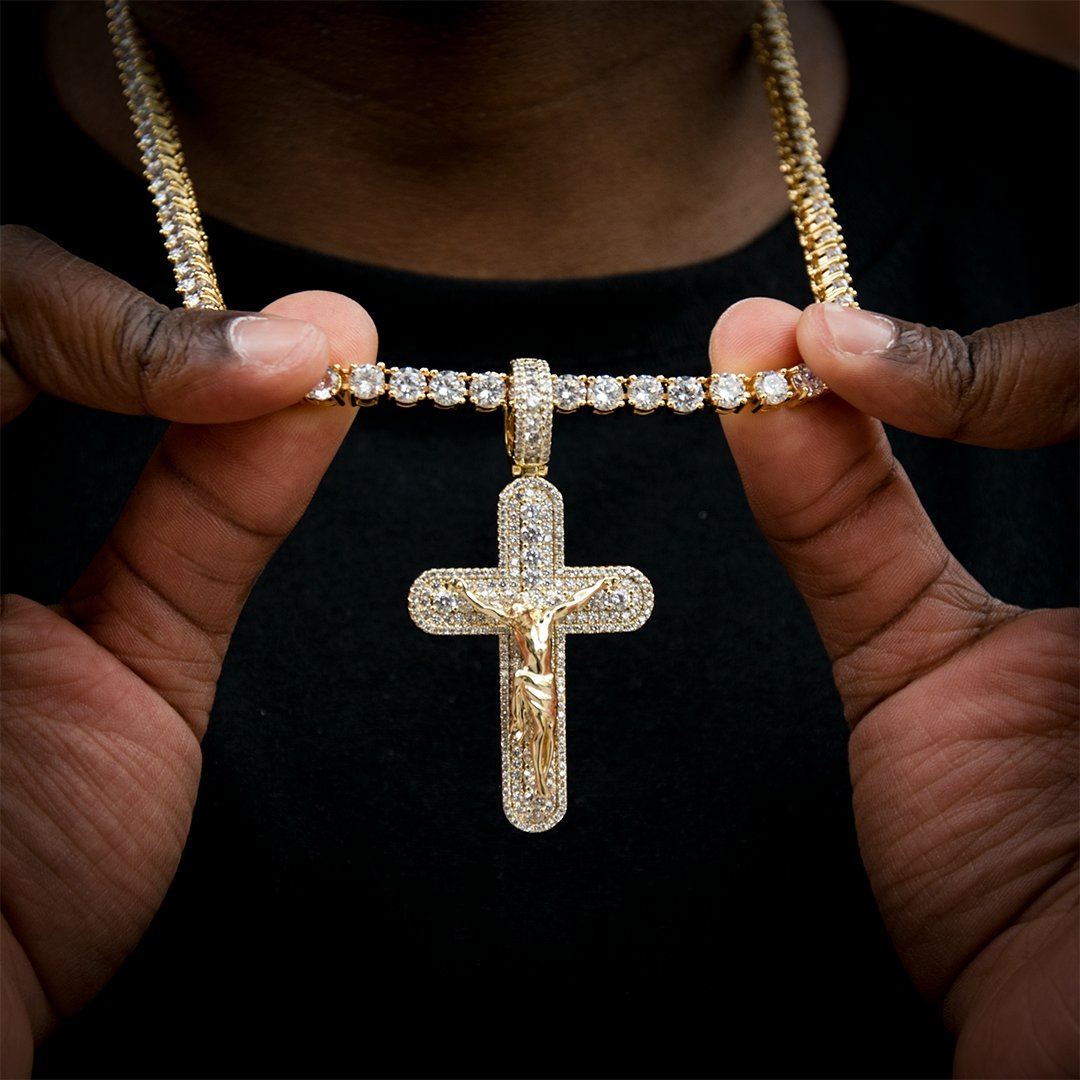 Iced Aaa Cz Jesus Cross Pendant In Gold ZUU KING