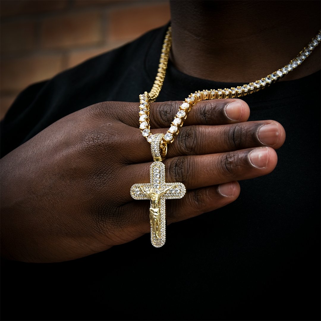 Iced Aaa Cz Jesus Cross Pendant In Gold ZUU KING