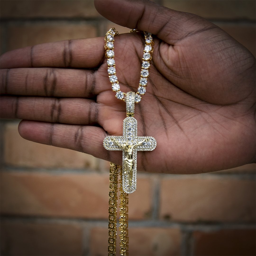 Iced Aaa Cz Jesus Cross Pendant In Gold ZUU KING