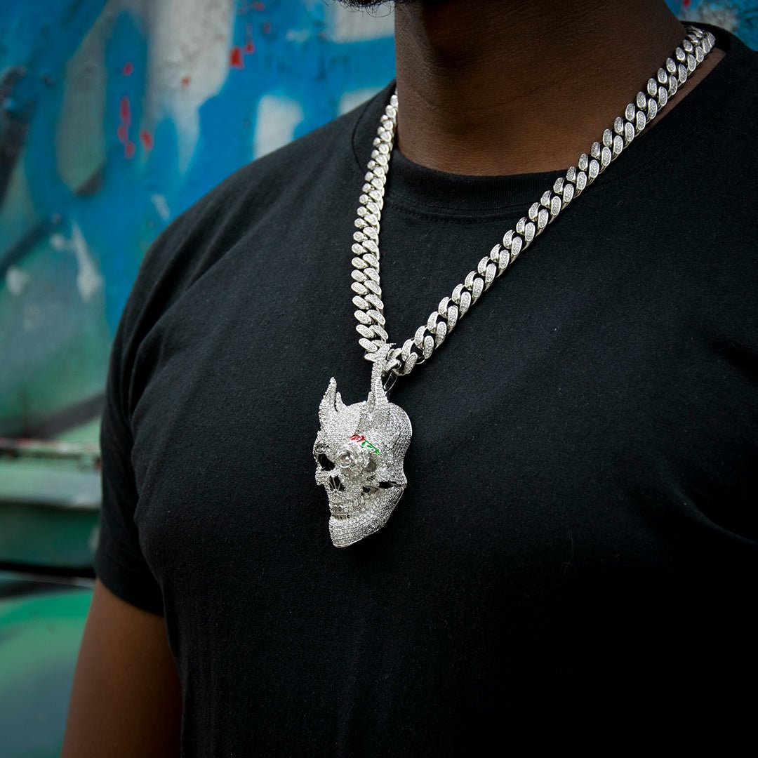 Iced Large Skull Pendant ZUU KING