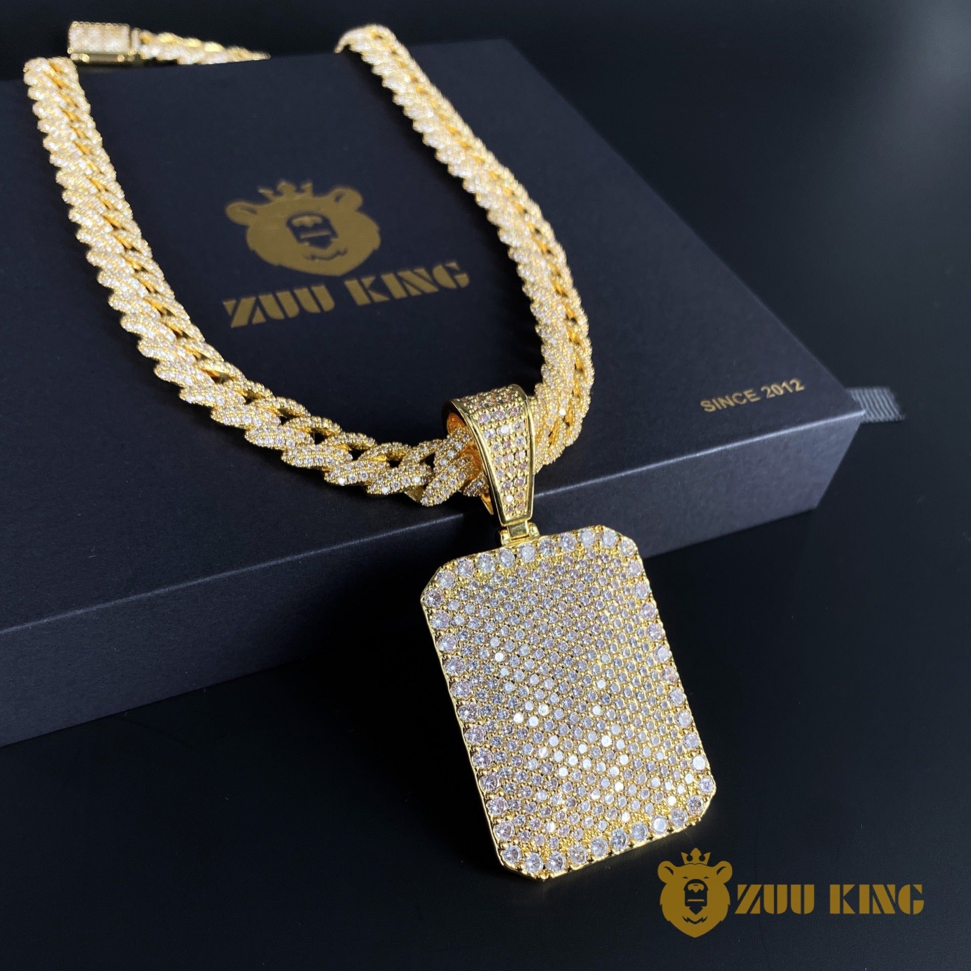 Iced Solid Square Pendant 18k Gold ZUU KING